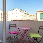 Apartment Center - Bright Studio Balcony Wifi & Aircon Nice