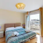 Luxury Five Stars House Apartment
