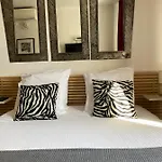 Interieurs-cour Apartment *