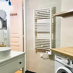Cosy Modern In The Heart Of With Ac Apartment *