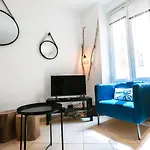 Bh - Port - New 2 Room In The Heart Of Port Of Nice
