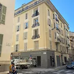 Central Modern Flat Lamartine