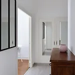 Promenade: Spacious Air-conditioned Near Apartment Nice
