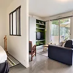 Nestor&jeeves - Berlioz Patio - - Residential Area - Patio 20m *