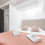 Duplex In Rue De La Prefecture Old Town 2 Bdrs *
