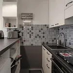 Apartment Centre, Deux Pieces, Calme, Terrasse Plein Sud *