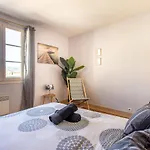 Providence - Elegant F3, Vue Incroyable, Balcon,ascenseur, Wifi *