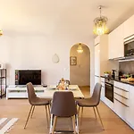Providence - Elegant F3, Vue Incroyable, Balcon,ascenseur, Wifi