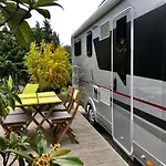 Nuit Dans Un Camping-Car