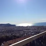 3 Pieces Vue Mer Et Piscine Quartier Parc Imperial