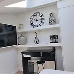R.d.v. Center *