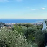 Splendid Villa With Pool And Seaview 20 Min Away From Nice Center - Welkeys