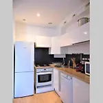 2 Spacious Bedrooms Near Riquier Station! *