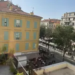 Au Centre De