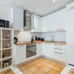 8 Condamine - Stylish In Old Town - 2 Pieces - 300m De La Apartment *