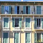 Modern, Traditional , Bright And Stylish Appartement