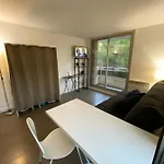 Studio Avec Terrasse, Vue Sur Jardin