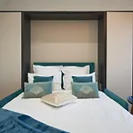 Sunlight Properties - Daffia - Beautifully Renovated Studio, City Pad In Central Nice