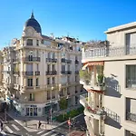 Sunlight Properties - Daffia - Beautifully Renovated Studio, City Pad In Central Nice