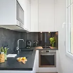 Apartment Sunlight - Daffia - Beautifully Renovated Studio, Pad In
