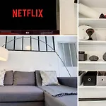 Nestor&Jeeves - Bow Window Buffa - City Center - Very Close Beach