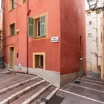 Atypical Cozy 1 Bdr Old Town