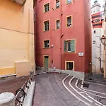 Atypical Cozy 1 Bdr Old Town Apartment