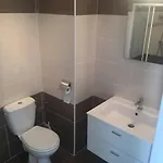 Studio Meuble. Proche Mer Et Centre Ville