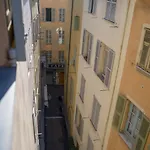 Sunny Apartment In Heart Of Nice Old Town