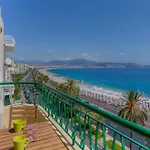 Apartment Sunny Private With Sea View Near The Beach