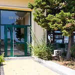 Sunny Private Apartment With Sea View Near The Beach