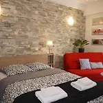 Beach - A Modern Studio Flat In Central Nice