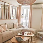 Renting - Paganini - Spacious - 2 Bedrooms - King Bed - Bathtub - Heart Of * Nice