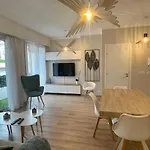 Reine Marie :Top Floor Carre D\'Or Avec Acces Direct A La Mer