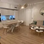 Apartment Reine Marie :top Floor Carre D'or Avec Acces Direct A La *