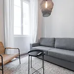 Charming 2 Bdr Old Town * Nice