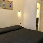 Cresp Hotel