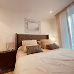 Nice Renting - Paganini - Spacious Apartment - 2 Bedrooms - King Bed - Bathtub - Heart Of Nice