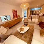 Apartment Renting - Paganini - Spacious - 2 Bedrooms - King Bed - Bathtub - Heart Of Nice