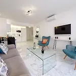 Nestor&Jeeves - Floreal Beach - Central - Close Sea