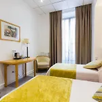 Hotel Busby 3*
