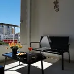Aux 4 Bleutees Apartment *