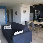 Aux 4 Bleutees Apartment Nice