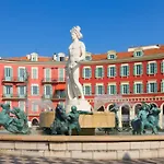 Nice : Studio Idealement Place En Centre Ville