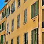 Gold Town Apartment Nice
