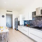 Vinaigrier Hills Vi3086 By Riviera Homes Villa