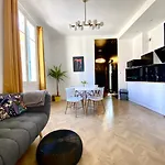 Sea - 2 Bedroom - Kitchen - Wifi - Tramway - Air Conditioner