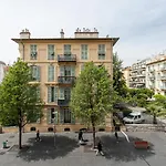 Large 3 Bdr City Center