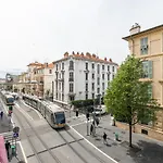 Large 3 Bdr Center * Nice