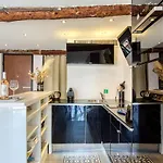 Ross 5- F2, Lumineux, Balcon, Loft, Clim, Vieux-nice *
